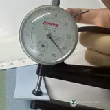 YX-081 - Sample thickness photograph